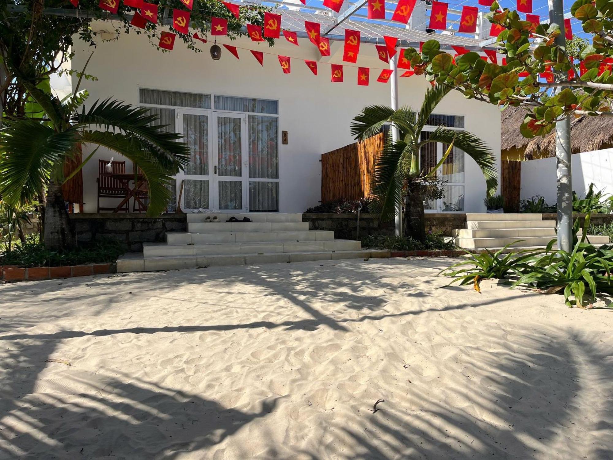 Robinson Beach Bungalow Vinh Hoa Exterior photo